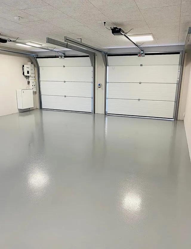 RAL 7040 i garage 
