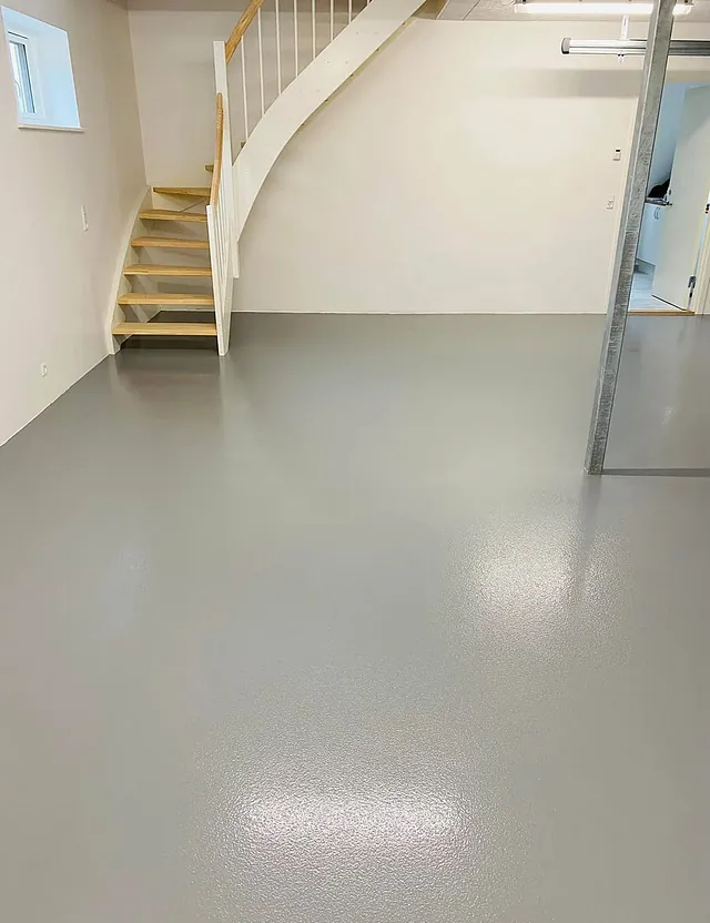 RAL 7042 i garage